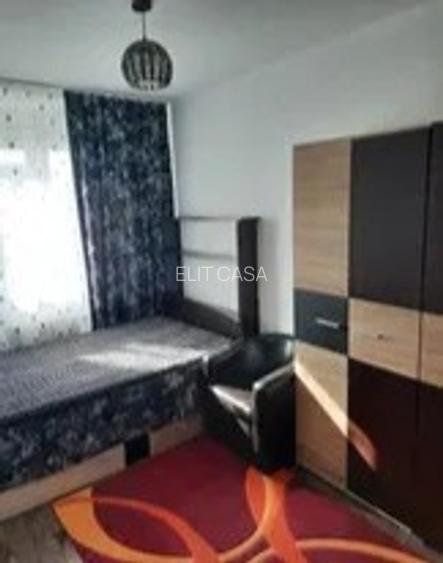 Apartament de 3 camere, semidecomandat, etaj 1/4, zona Podu Ros - 7