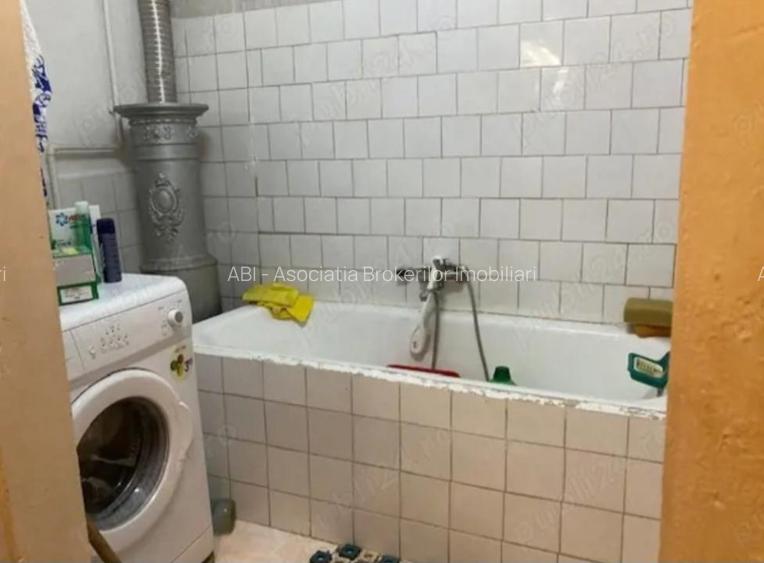 Eroii Revoluției metrou,casa 80mp teren 200mp 185.000euro - 5