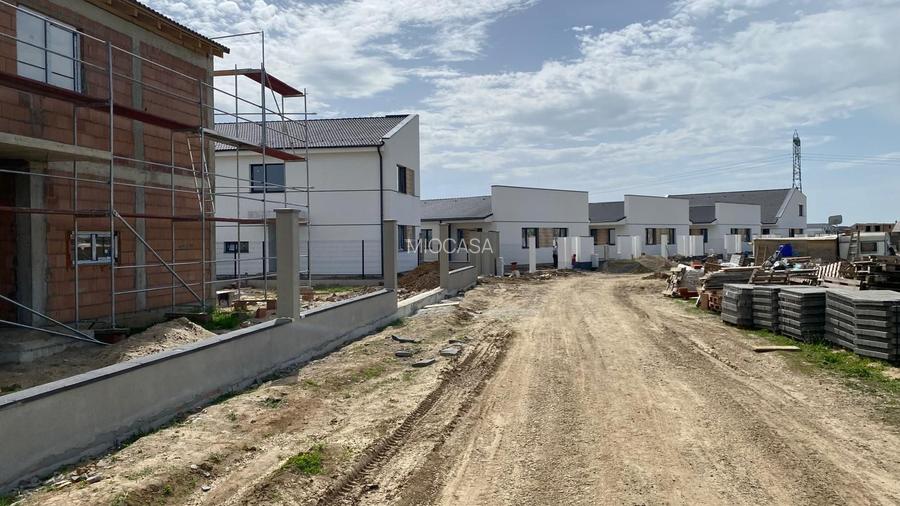 Comision 0%. Duplex spatios. Teren 380 mp. Panouri solare. - 5