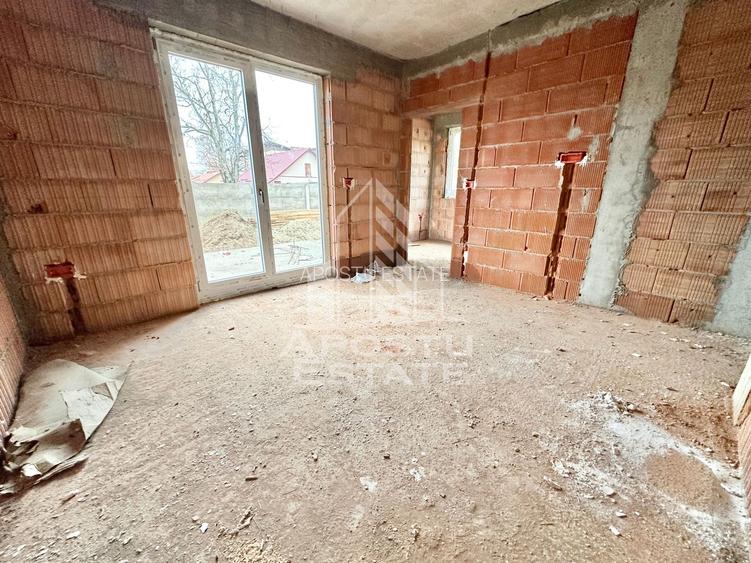 Duplex despartit prin baie si hol cu 3 dormitoare si dressing in Giroc - 2