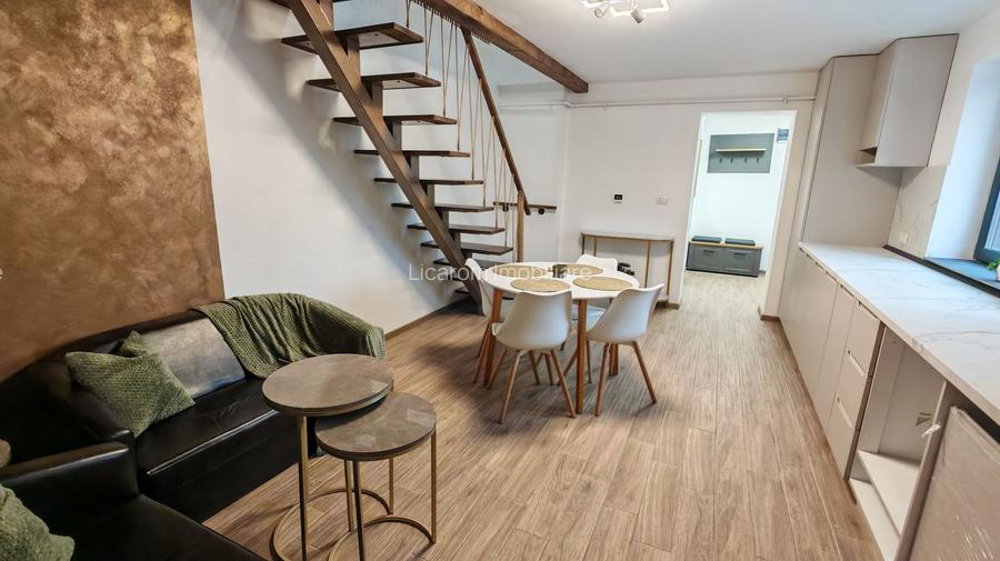 COMISION 0. Corp de casa,Carpatilor intrare in Racadau,P+E,4 camere. - 6