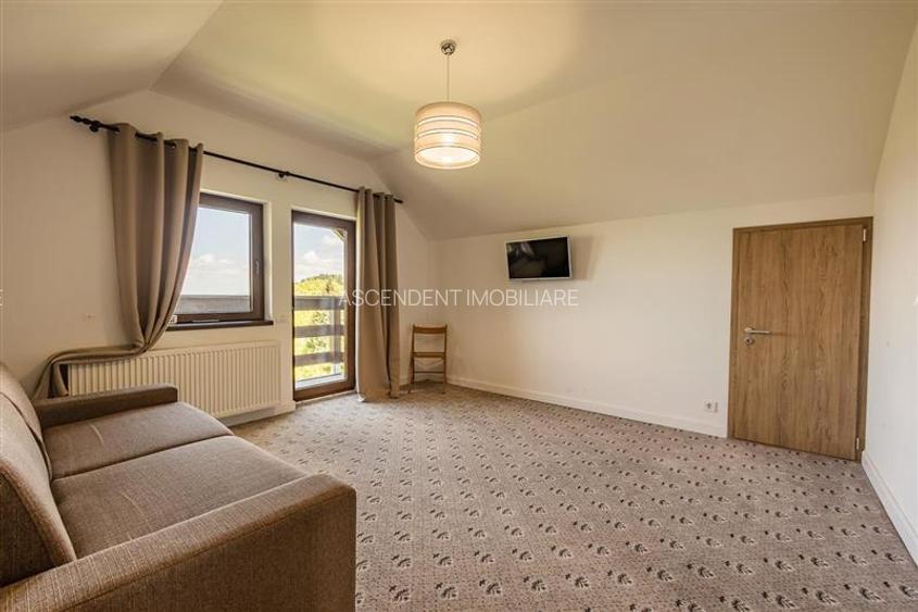 FILM! Ansamblu arhitectural proaspat si distins,pe 3.000 mp teren, in magia natu - 6