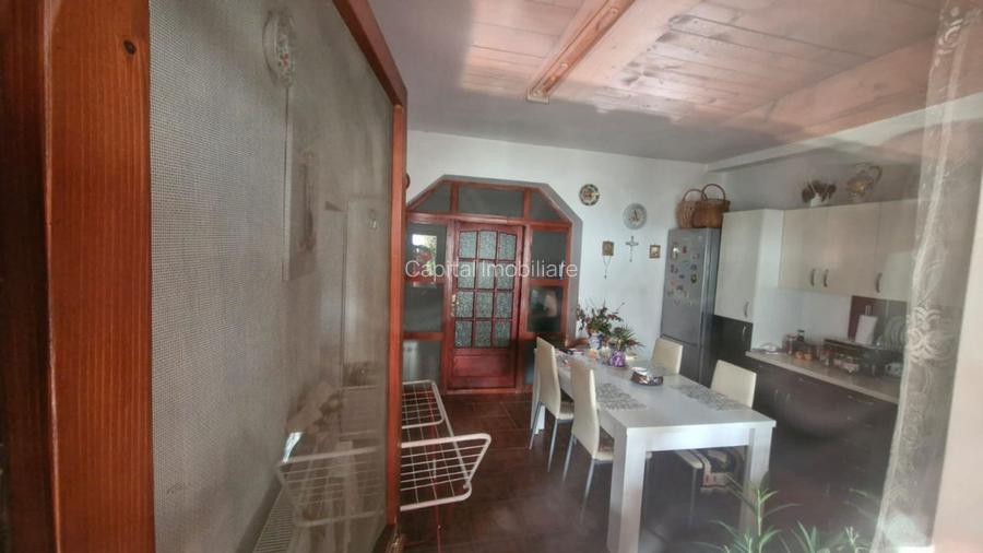 Casa Rogerius singur in curte, amenajata in doua apartamente - 7