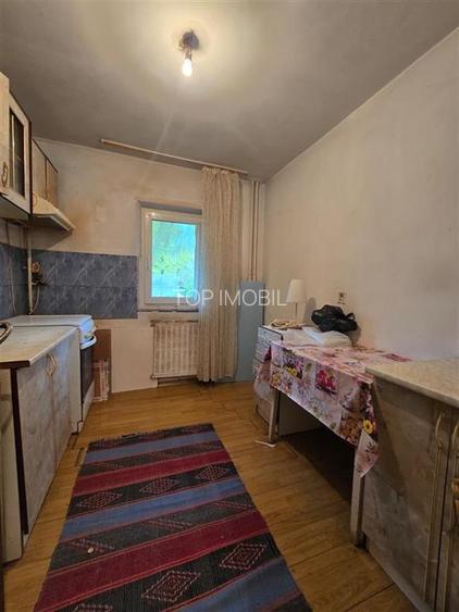 Dacia - statia Columnei, 3 camere decomandat la bulevard, liber - 8