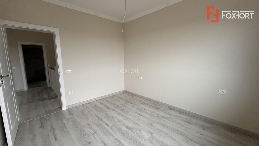 Duplex de vanzare cu 5 camere, despartit prin garaj, zona Giroc  - 26