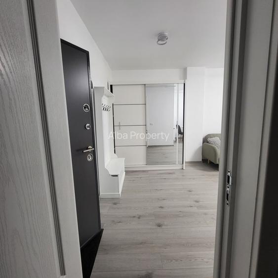 Apartament 2 camere , etaj 1 , bloc nou - 4