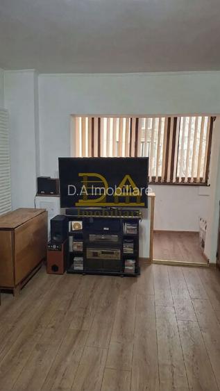 0% Comision, Apartament 2 cam, et 4/8, Stefan cel Mare-Stadion Dinamo - 4