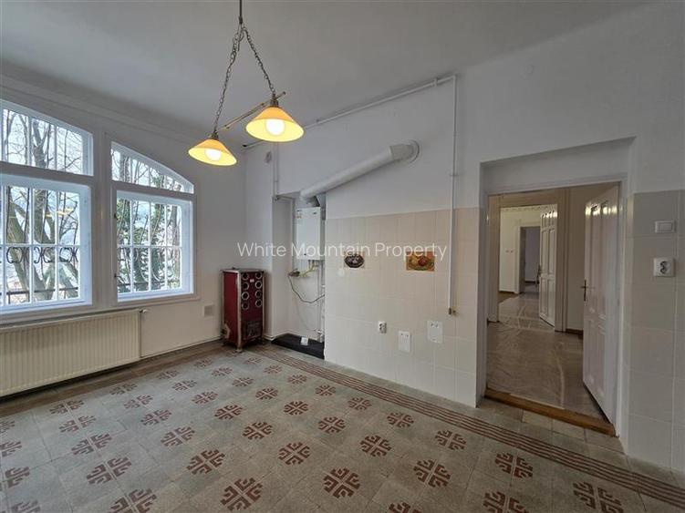 Apartament superb renovat in Centrul Istoric Brasov - 19