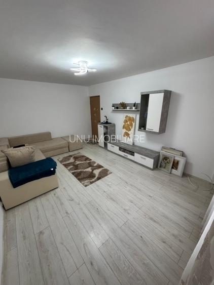 2 Camere Decomandat Mobilat Bloc 1986 zona Cug - 7