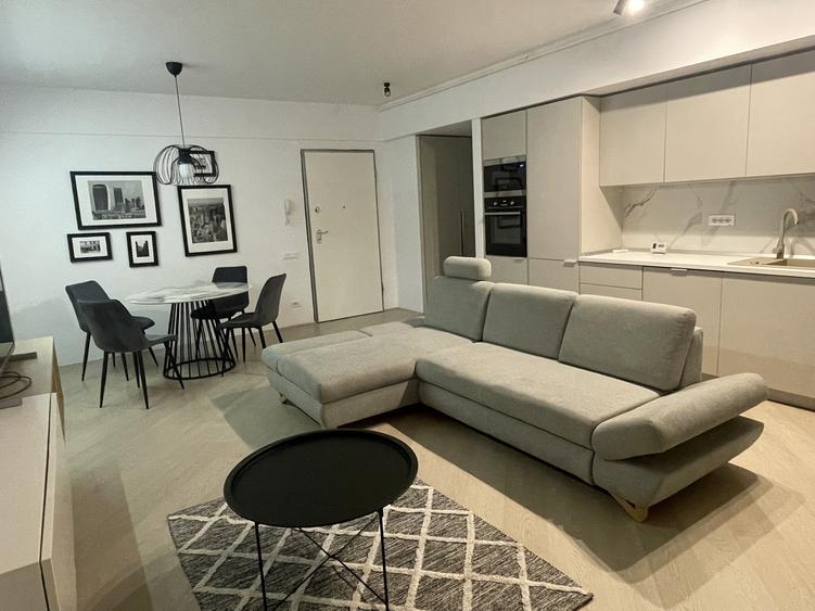 Apartament 2 camere Lux + Loc ce parcare  situat in Delta City Vacaresti