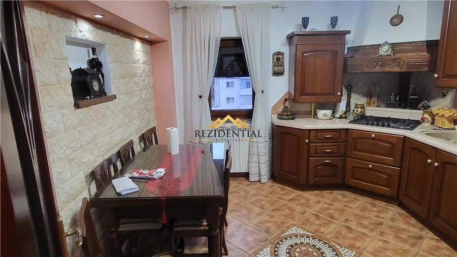 SUPER APARTAMENT CU 3 CAMERE