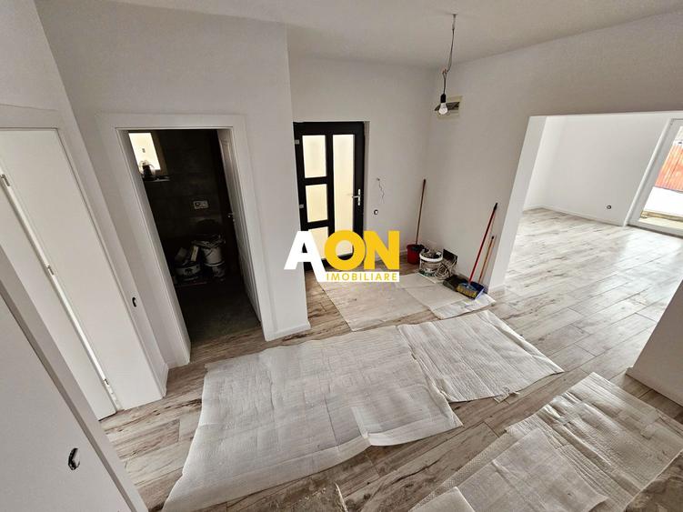 1/2 Duplex finisat 90%, 4 camere, 317 mp teren, zona Centru