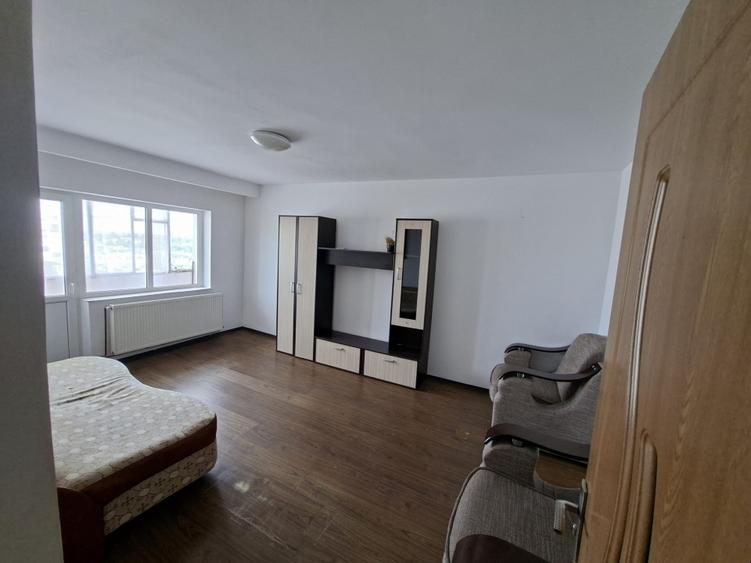 Apartament 2 camere de vanzare.