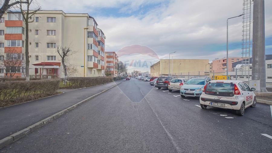 Apartament cu 2 camere de închiriat în zona Uzina 2 - 22