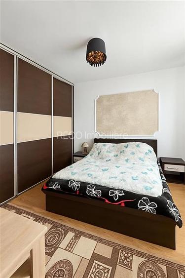 Apartament cu 3 camere in Decebal - 5