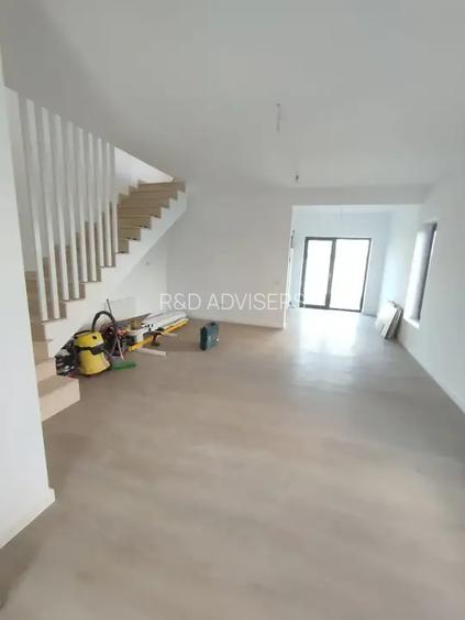 Vila superba tip duplex mutare imediata Pallady metrou Republica - 4