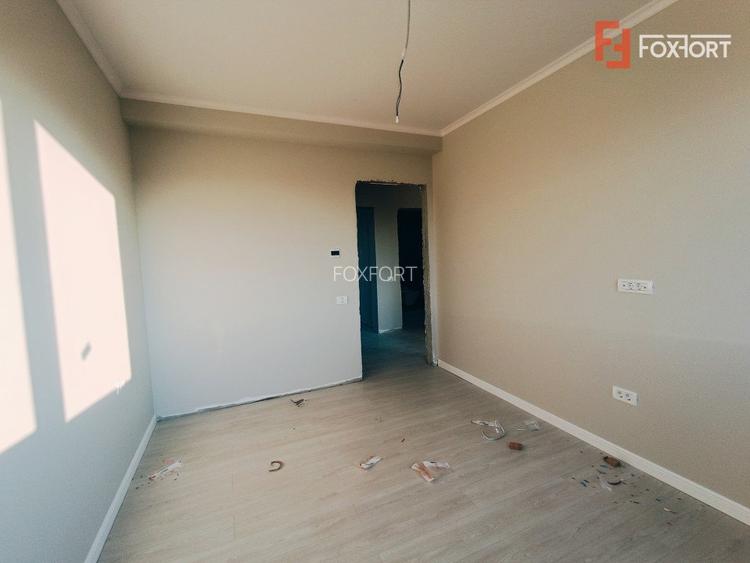 Duplex de vanzare cu 5 camere si teren de 270 mp - Mosnita Noua  - 10