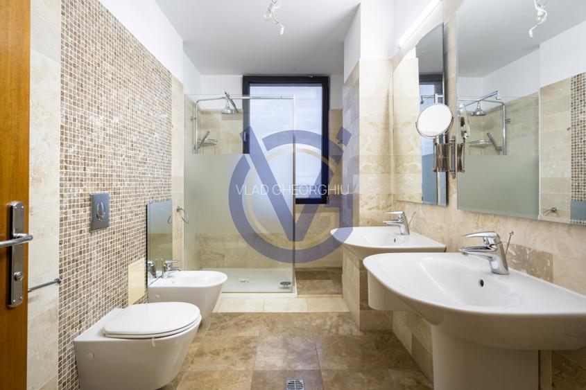 Privind in zare deasupra tuturor - PENTHOUSE unic cu terasa 191 mp - COMISION 0% - 41