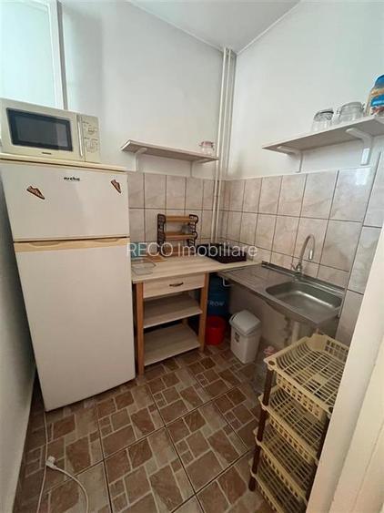 RECO Apartament cu o camera Oradea -Cantemir etaj 3 - 9