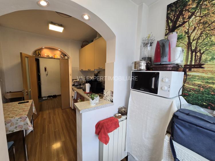 Ap. 2cam,dec,renovat total,et.5,bl.reabilitat,1 min distanta metrou. - 14