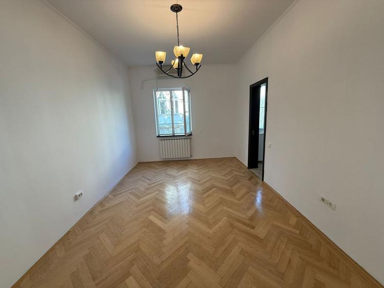 Apartament in vila de vanzare 3 camere ultracentral