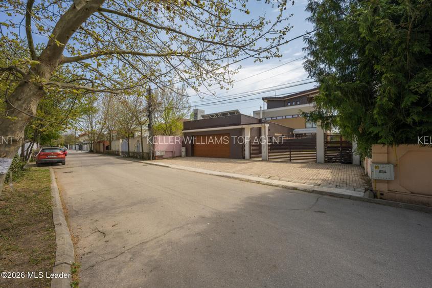 Vila pe malul lacului Mogosoaia | 617 mp total, teren 1182 mp - 12