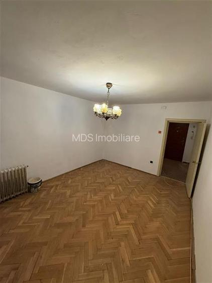 3 camere decomandat, etaj 1 linga sala Olimpia - 3