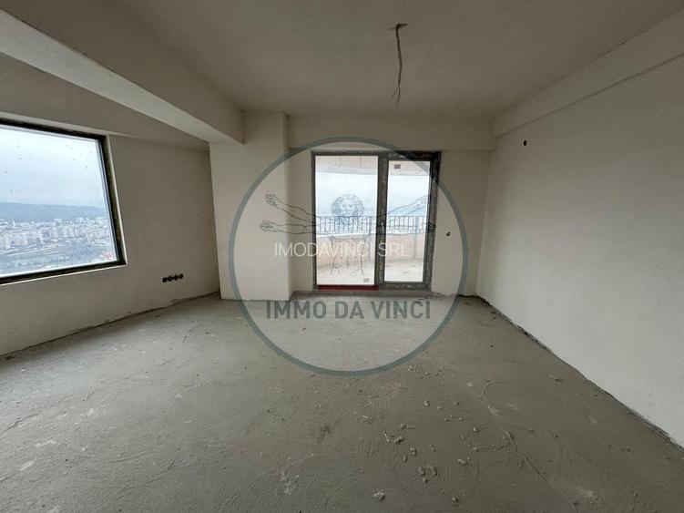 Penthouse West Tower - 21