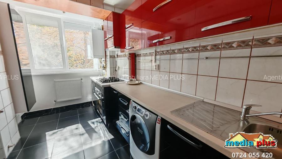 De vânzare – apartament 3 camere, Mazepa I, etaj 1 - 8