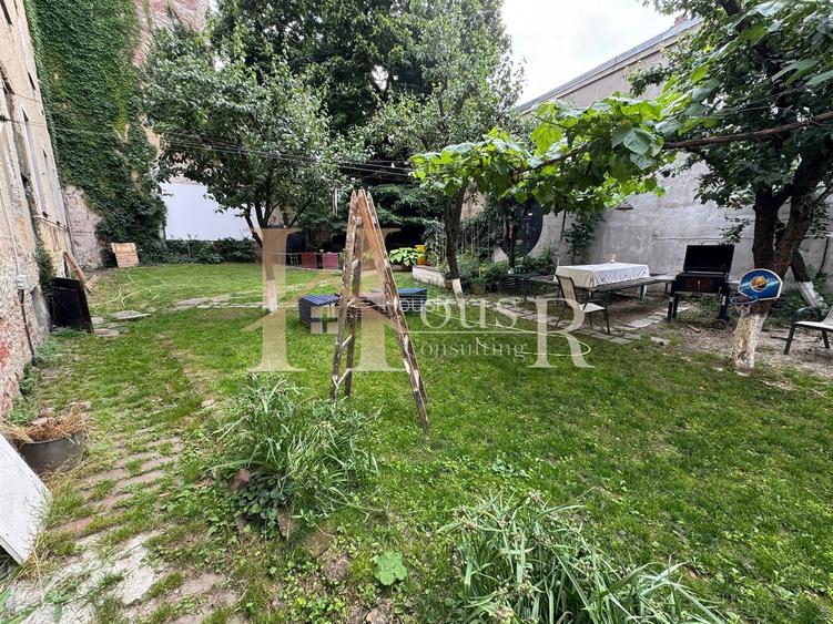 Cladire istorica.Centrala proprie.Curte amenajata cu spatiu verde - 21