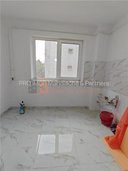 Apartament 3 camere cf 1 semidecomandat zona Micro 3 - 4