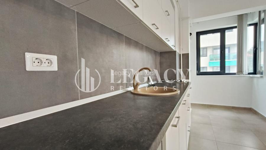 Spatiu birou modern cu 2 locuri de parcare in Grand Beetle Pacurari - 9