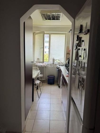 Apartament 3 camere etaj 4 zona Calea Grivitei metrou Basarab - 4