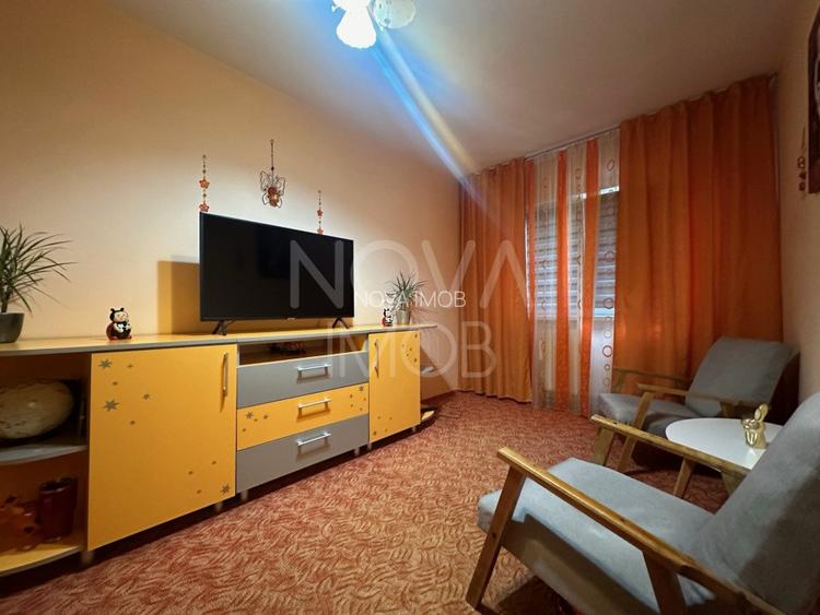 Apartament 3 camere, decomandat - Str. Semaforului - 8
