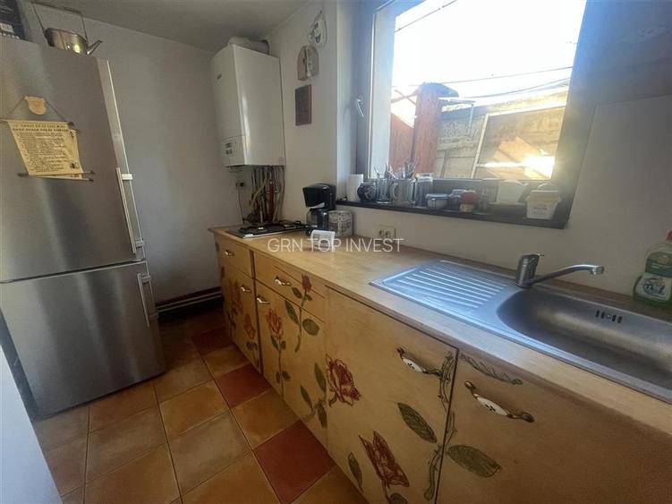 Casa 3 camere balcon si curte zona Bld Milea - 9