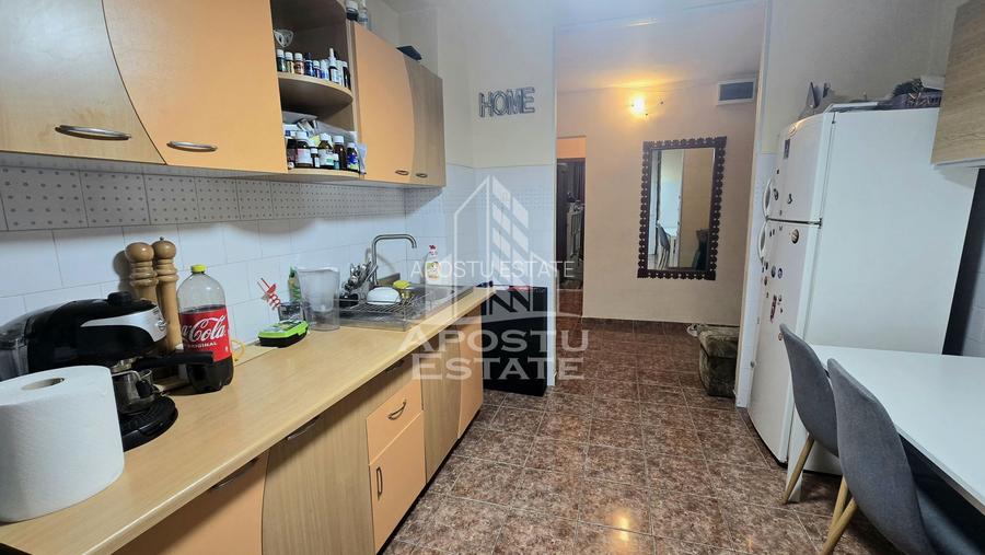 Apartament cu 4 camere, 2 bai, 3 balcoane, etaj intermediar, Aradului - 5