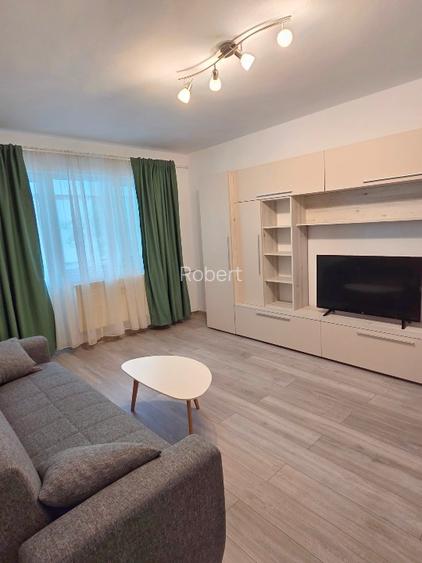 Ap. 2 camere, decomandat, renovat complet, utilat nou, bariera Bucov AFI  - 2