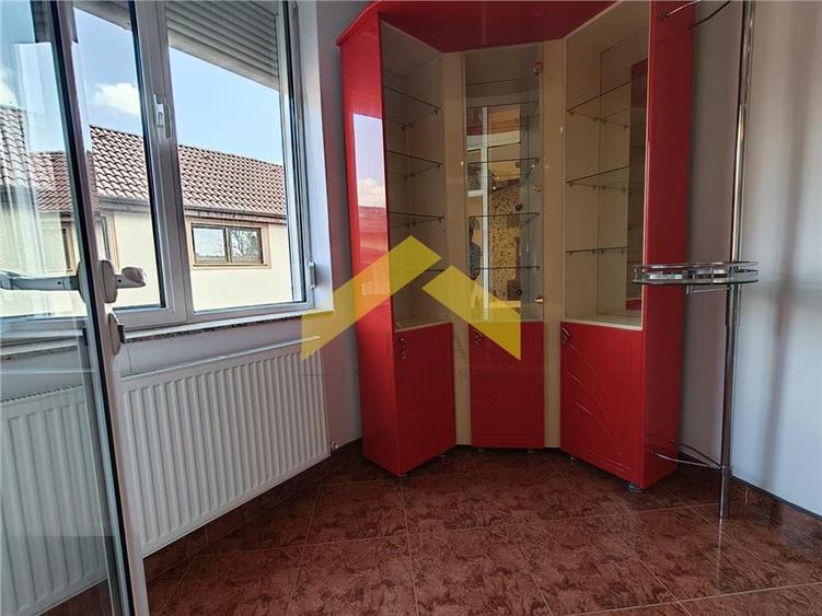 Apartament 3 camere de inchiriat ultracentral