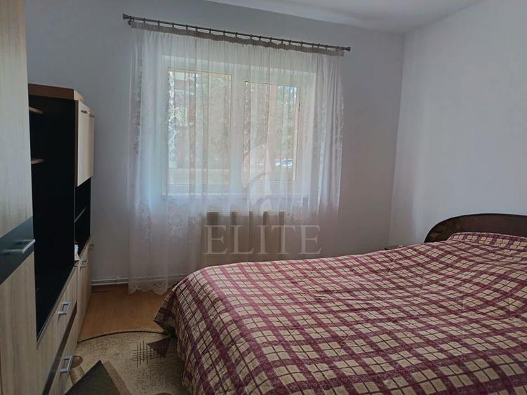 Apartament 3 camere în zona STRAZII PLOPILOR NOI
