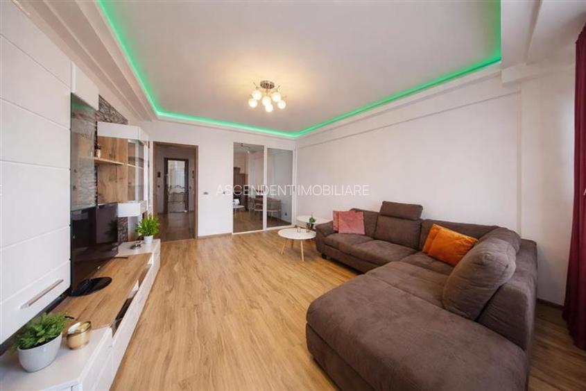 Cu orizont catre munti, decomandat si accesorizat cu parcare, Isaran, Coresi, Tr - 10