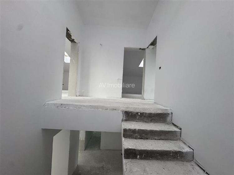 DE VANZARE VILA 7 CAMERE CIOROGARLA TEREN 500 MP - TINERETULUI LA CHEIE - 17