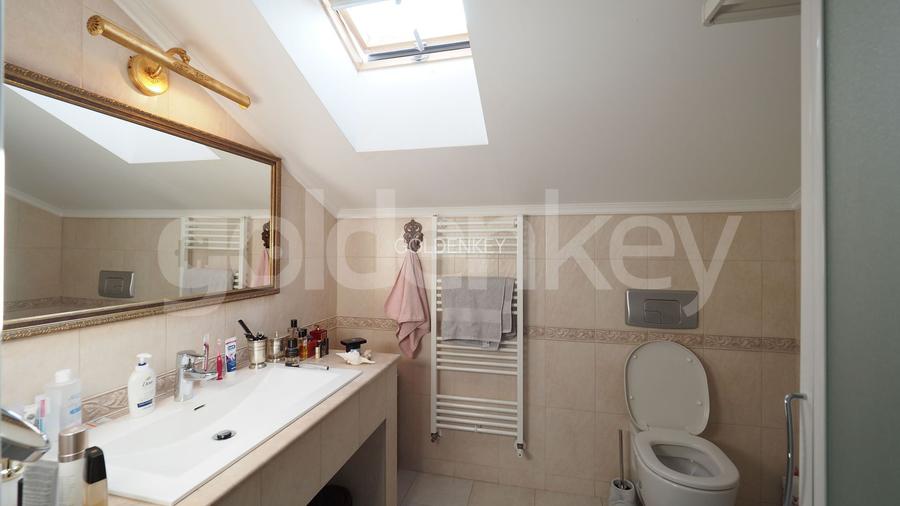 Vila cu finisaje moderne in complex rezidential - 25