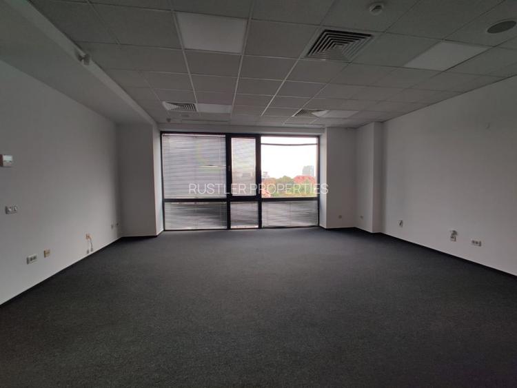 Spațiu de inchiriat pentru birouri in cladirea Dacia Business Center - Moșilor - 6