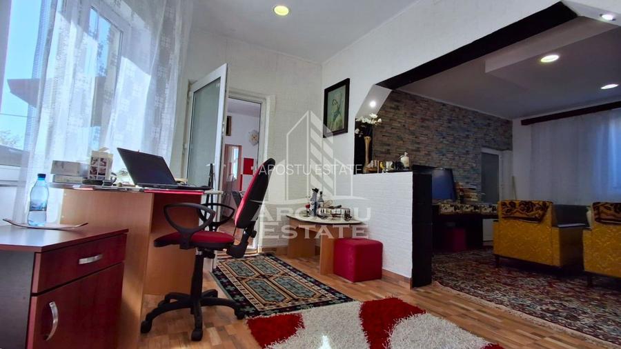 Casa de vanzare in Ineu formata din 2 cladiri - 8