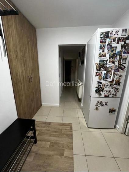 3camere centrala p renovat-70mp -Gorjului metrou - 2bai-bloc 1980 - 3