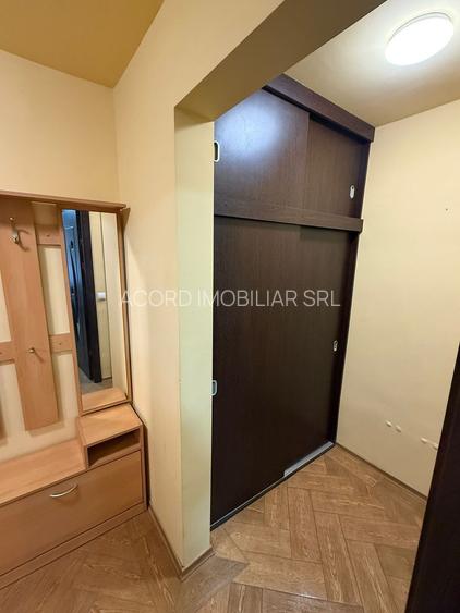 Garsoniera decomandata in Km 4-5, langa scoala 37 - 9