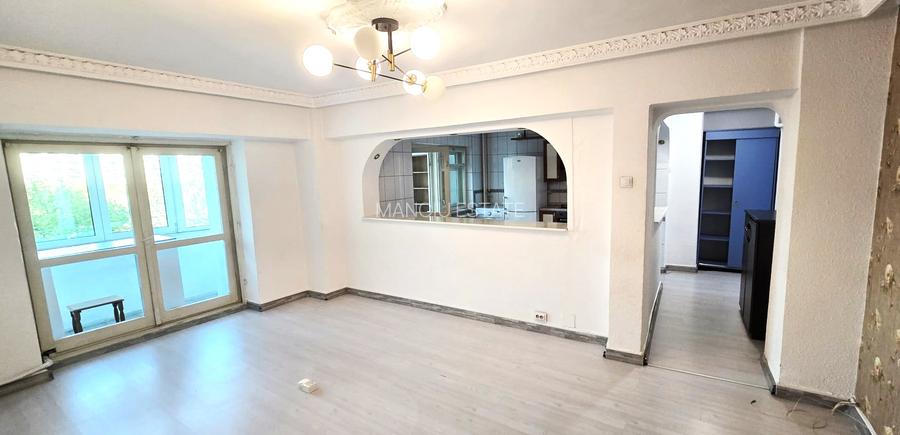 De vanzare - Apartament spatios Piata Alba Iulia 5 - 3