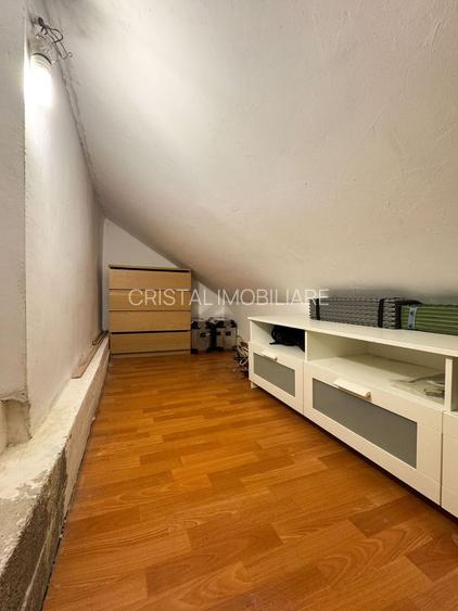 Apartament 2 camere - Domenii, etaj 2/2, centrala noua, curte, boxă, pod. - 33