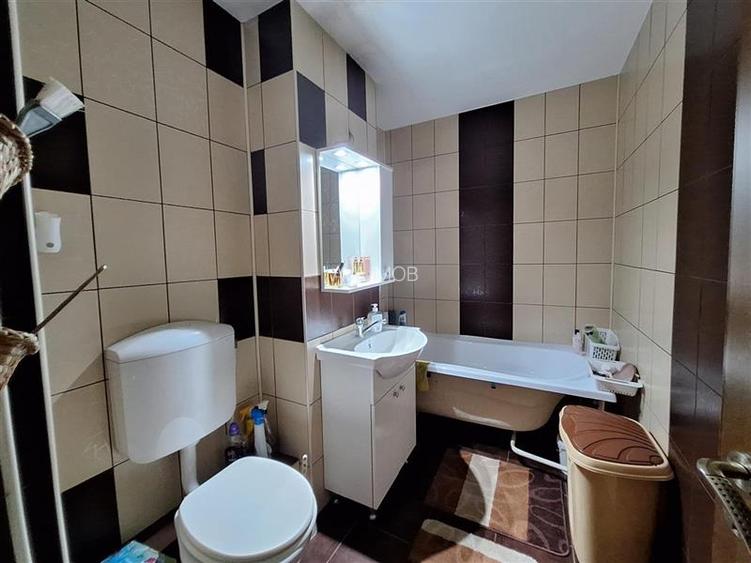 Apartament 2 camere semidecomandate, zona Piata Sud - 9