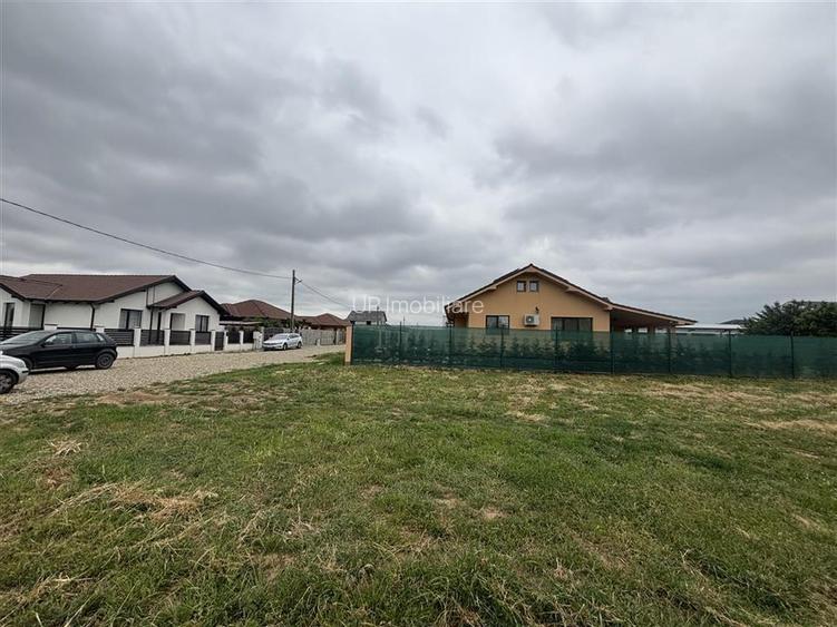 TEREN INTRAVILAN | 454 MP | DUBLU FRONT | TOATE UTILITATILE | SANTANDREI | BIHOR - 4